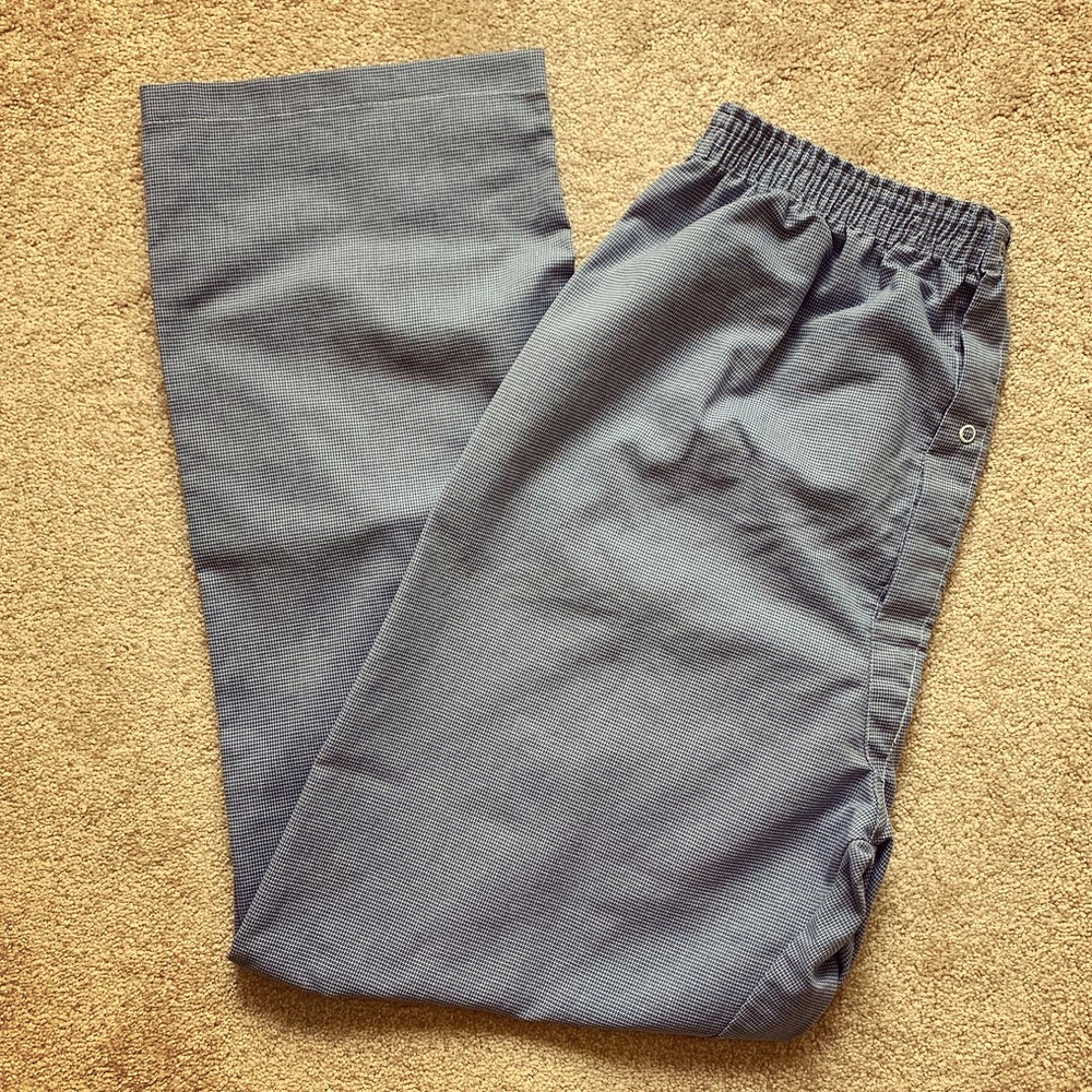 Men’s pale blue & white checkered pajama pants